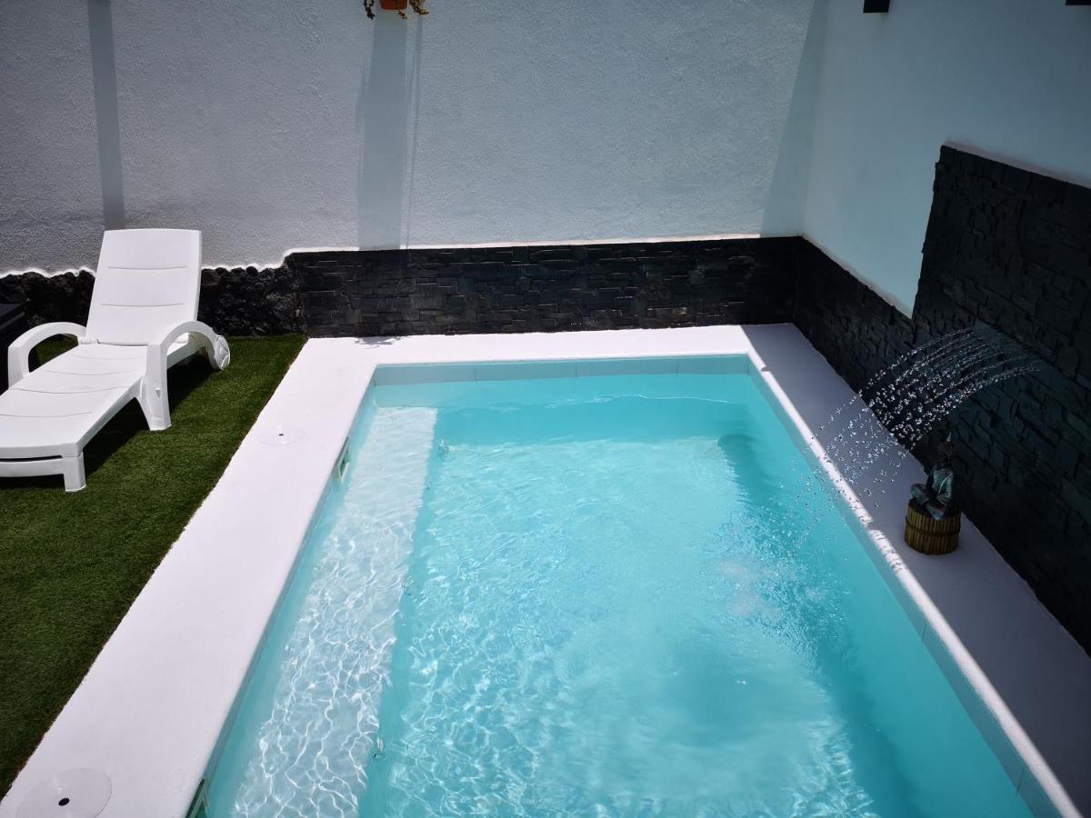Sunny Paradise, Heater Pool Willa Corralejo