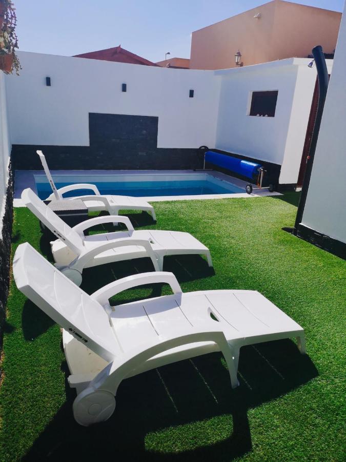 Sunny Paradise, Heater Pool Willa Corralejo